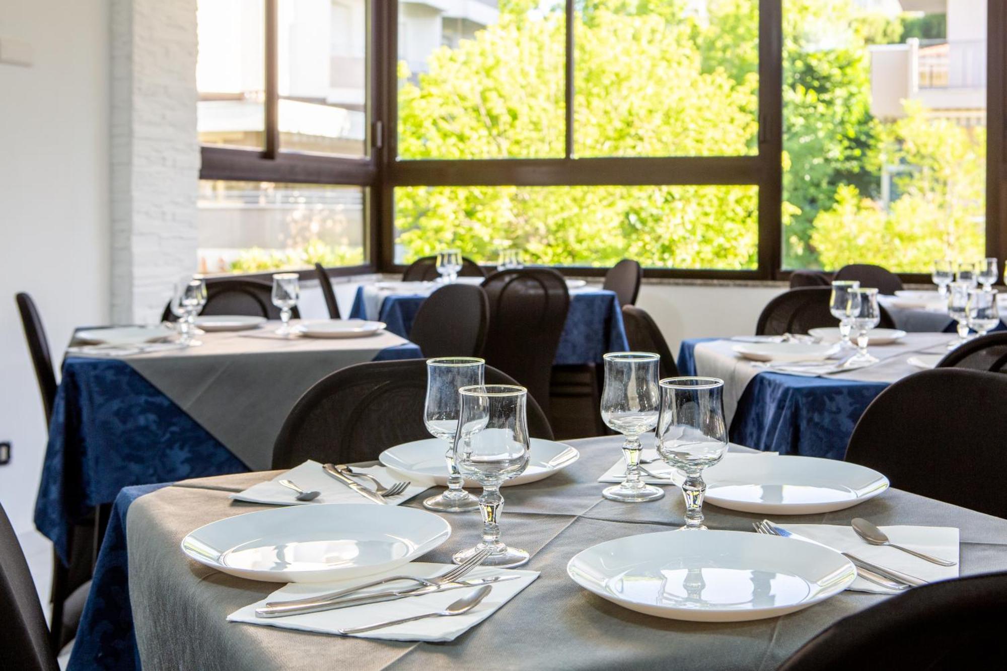 Clubhotel Residence 切塞纳蒂科 外观 照片